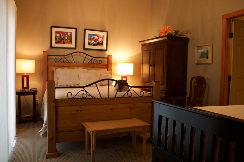 Windborne Bed & Breakfast Castlegar Rum bild